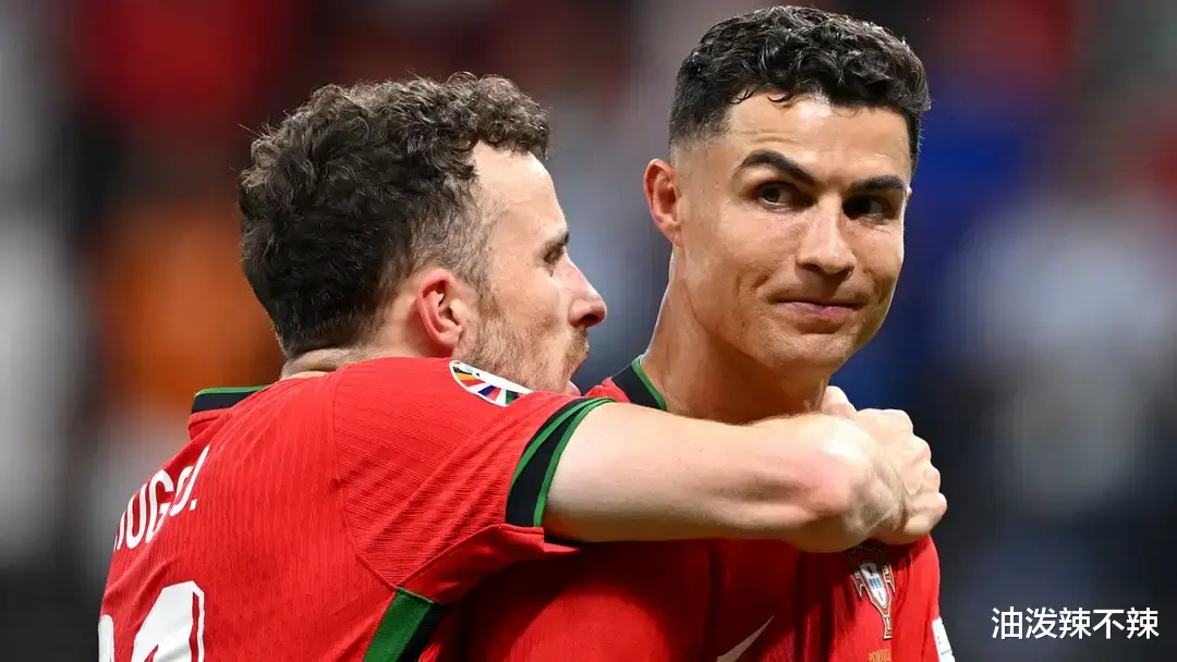 Em gái của Ronaldo đã cố gắng hết sức để miễn trừ anh trai mình vì không tham dự đám tang của Jota